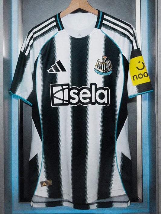 NewCastle 25/26 1ª equipación